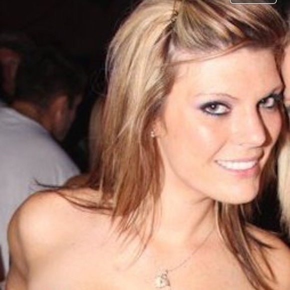 Profile Picture of Jamie Travis (@jtotheme) on Poshmark