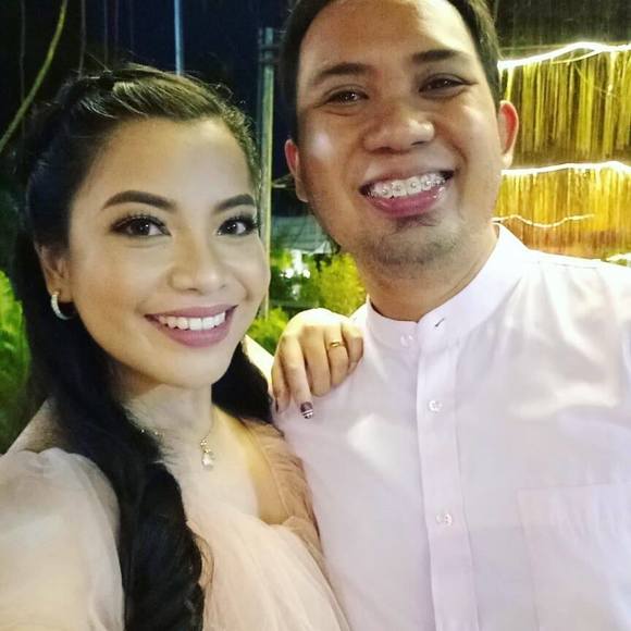 Profile Picture of Anne gift Arcaya (@annearcaya) on Poshmark