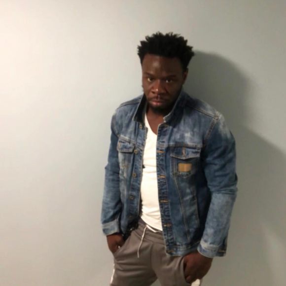 Profile Picture of Jeffrey Gordon (@jeffreygordo233) on Poshmark