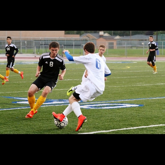 Profile Picture of Gareth Martin (@garethmartin20) on Poshmark