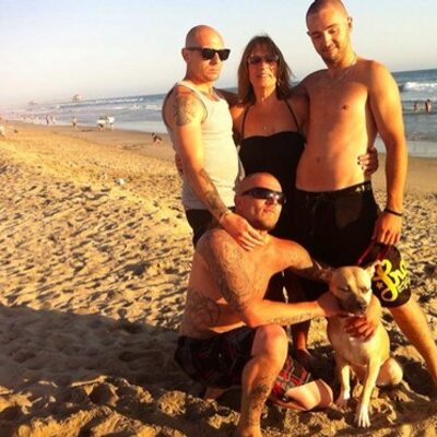 Profile Picture of Sherry Jacobson (@gardenblue52) on Twitter