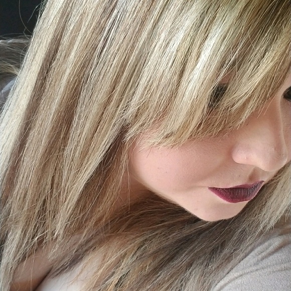 Profile Picture of Tia Pearrow (@tiamarie1230) on Poshmark