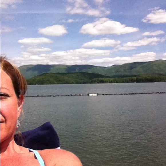 Profile Picture of Claire Pruner (@cpruner) on Poshmark