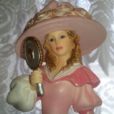 Profile Picture of Evangelina Joseph (@EvangelinaJo) on Twitter