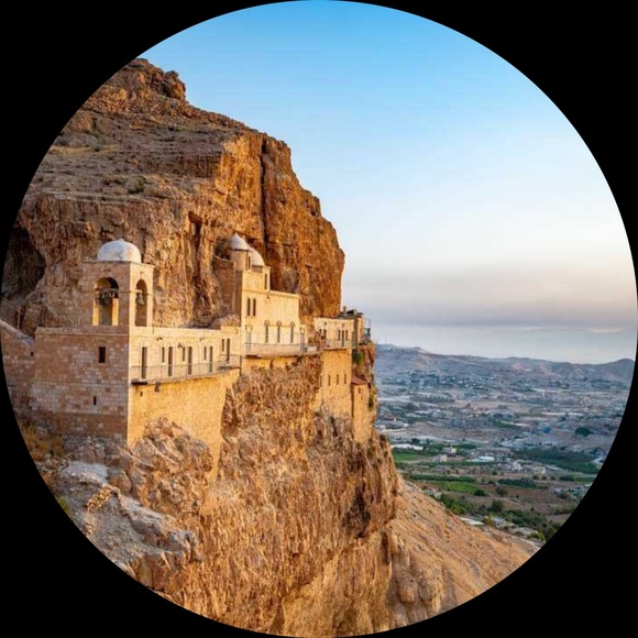 Profile Picture of Bradley Gray (@bengal_tiger_99) on Poshmark