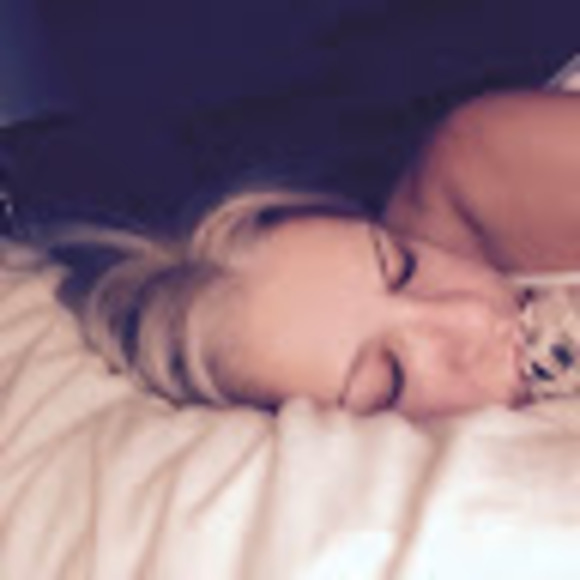 Profile Picture of Kristen Schuppert (@kschuppert1) on Poshmark