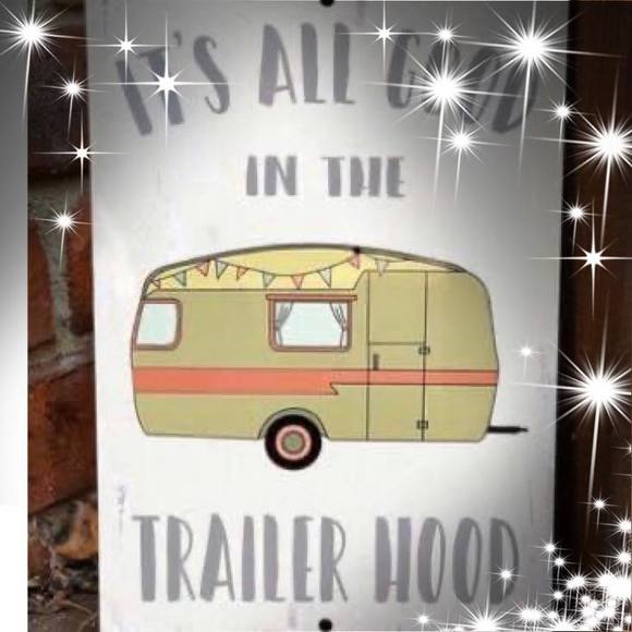 Profile Picture of Julie Knetter (@julieknetter) on Poshmark