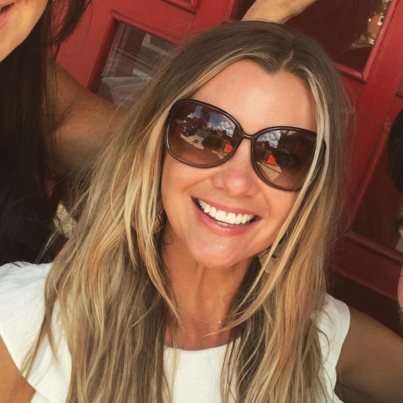 Profile Picture of Robin Ritchie (@rritchie7) on Poshmark