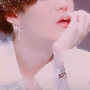 Profile Picture of Army💜 (@min_li0054) on Tiktok