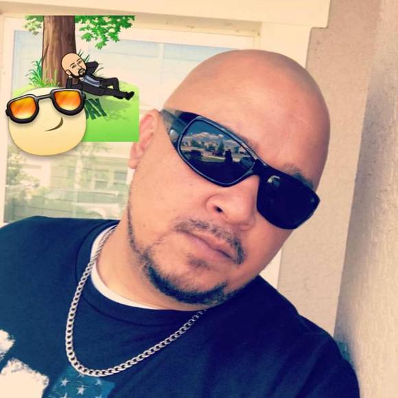 Profile Picture of Walter Gonzalez (@waltergon27) on Poshmark