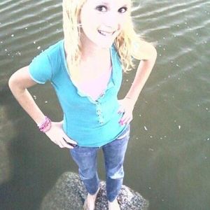 Profile Picture of Blair Andrews (@blairnicolea) on Myspace