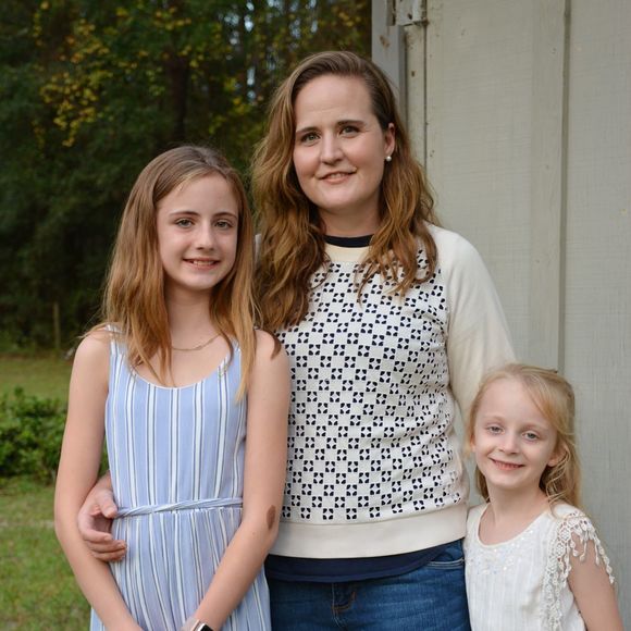 Profile Picture of Erica Grabb (@eespangler) on Poshmark