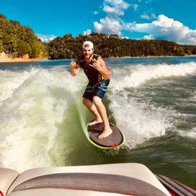 Profile Picture of James Amos (@JamesAmosMarti1) on Twitter