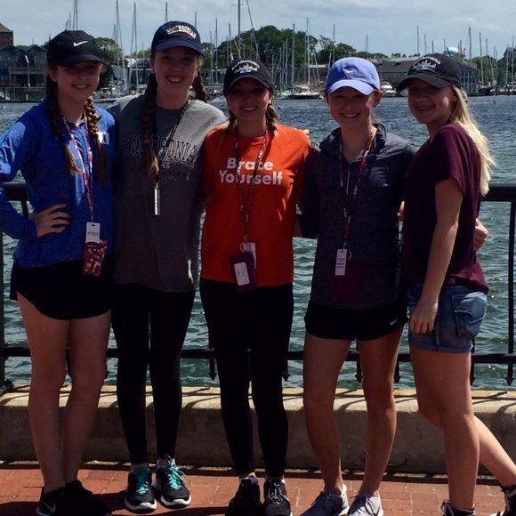 Profile Picture of Shaelyn Morefield (@shaelynmorefie) on Poshmark