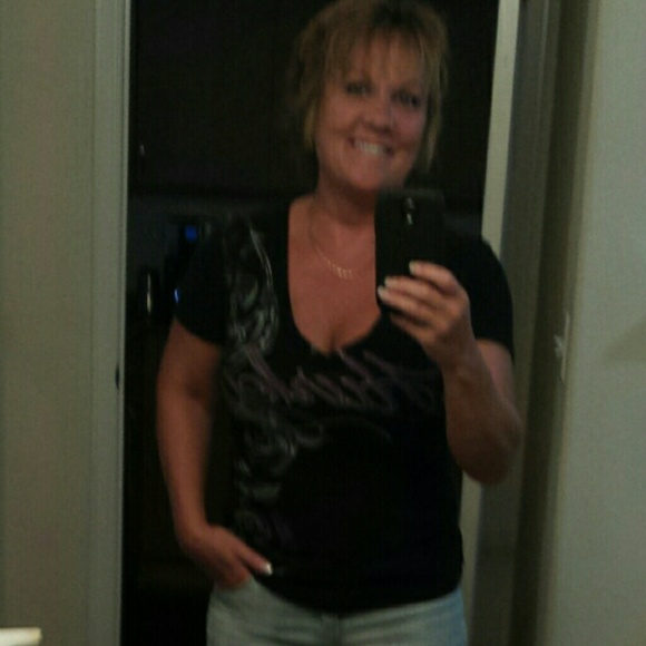 Profile Picture of Deb Rumney (@hockeymum22) on Poshmark