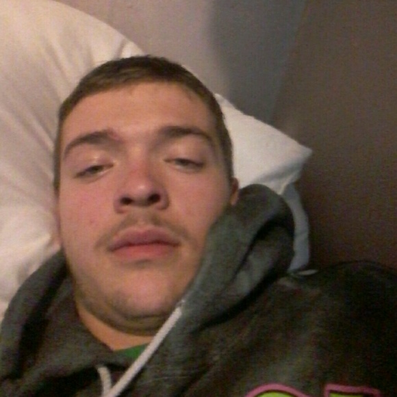Profile Picture of Joe Shreck (@joeshreck) on Poshmark