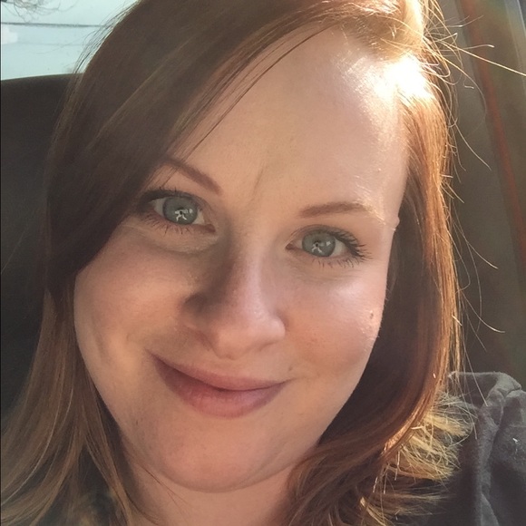 Profile Picture of Katie Keller (@kkeller1126) on Poshmark