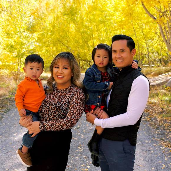 Profile Picture of Tara Nguyen (@ttnguy28) on Poshmark