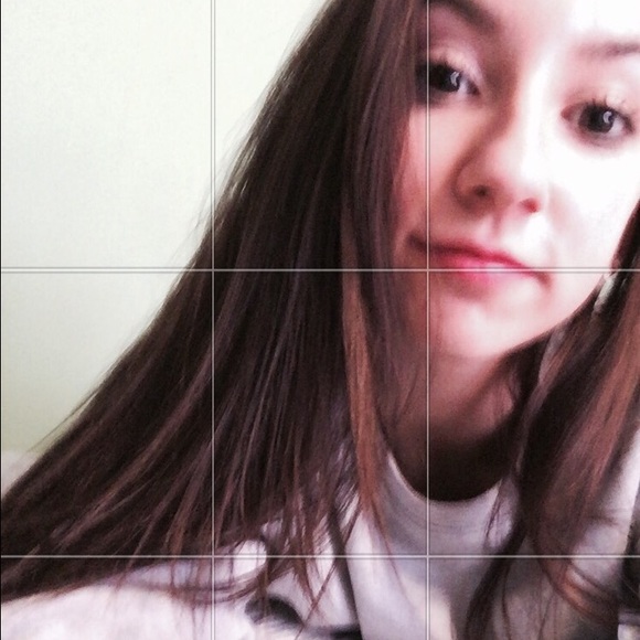 Profile Picture of Kayla Rizzuto (@krizzuto317) on Poshmark