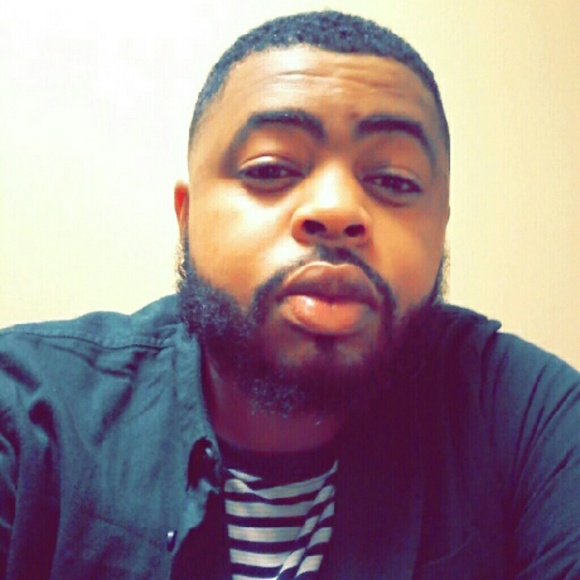 Profile Picture of Nicholas Lilly (@nicklilly23) on Poshmark