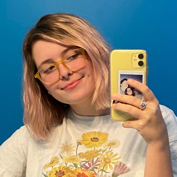 Profile Picture of Madi Schraw (@madistraw) on Poshmark