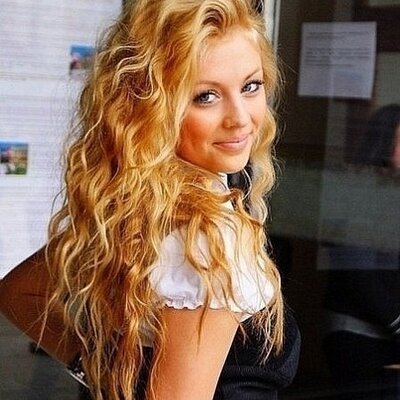 Profile Picture of Samantha Danes (@SamanthaDanes18) on Twitter
