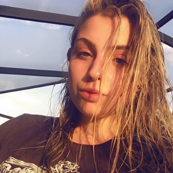 Profile Picture of Breanna Sivillo (@xoxzeebreexox) on Poshmark