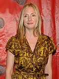 Profile Picture of Hope Davison Wikipedia