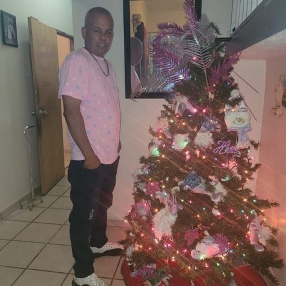 Profile Picture of Steven Roman (@stevenroman622) on Poshmark