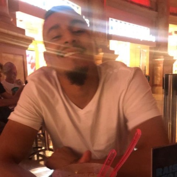 Profile Picture of Cesar Jauregui (@cesarjauregui) on Poshmark