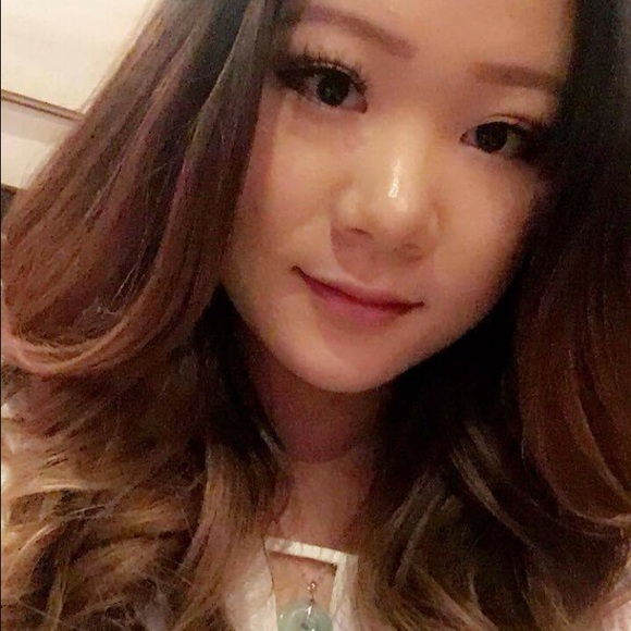 Profile Picture of Shu Chen (@shukeys) on Poshmark