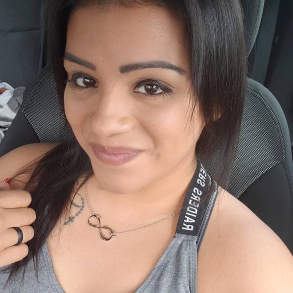 Profile Picture of Maria Flores-ramos (@m_flores88) on Poshmark