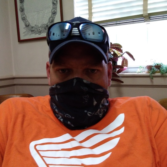 Profile Picture of Kevin Clifton (@hivoltage223) on Poshmark