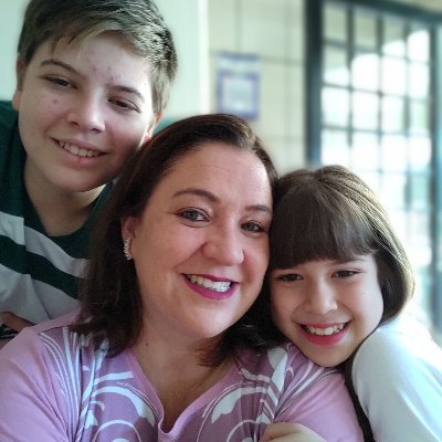 Profile Picture of Andréia Schultz (@AndriaSchultz2) on Twitter