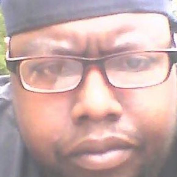 Profile Picture of Richard Salter (@fat412) on Poshmark