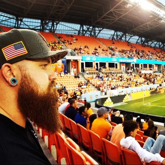 Profile Photo of Brandon Busby (@sgtredbeard) on Poshmark