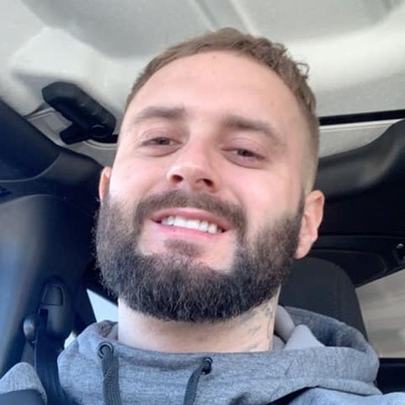 Profile Picture of Derek Bishop (@dbishop669) on Poshmark