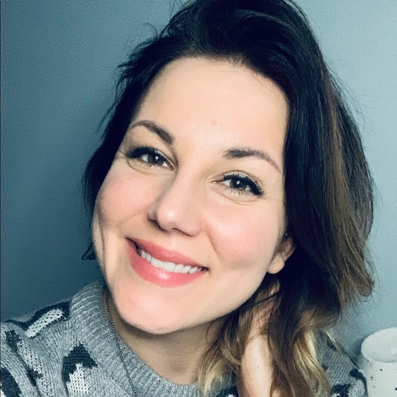 Profile Picture of Carin Drenikowski (@cdren) on Poshmark