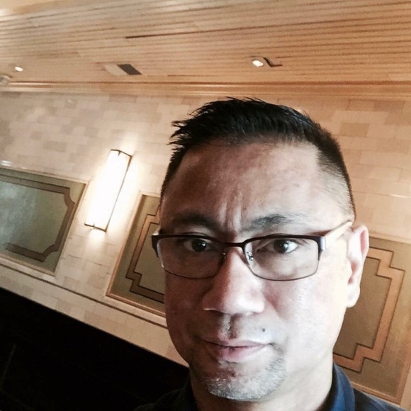 Profile Picture of Andrew Delapaz (@drewnova) on Poshmark
