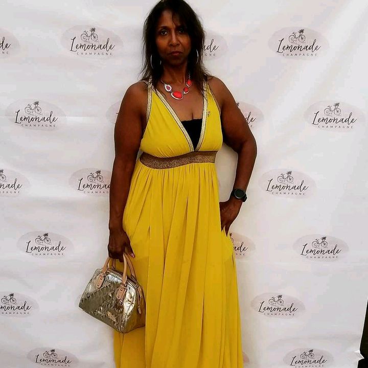 Profile Picture of Caryn Phillips (@kittycarberry) on Tiktok