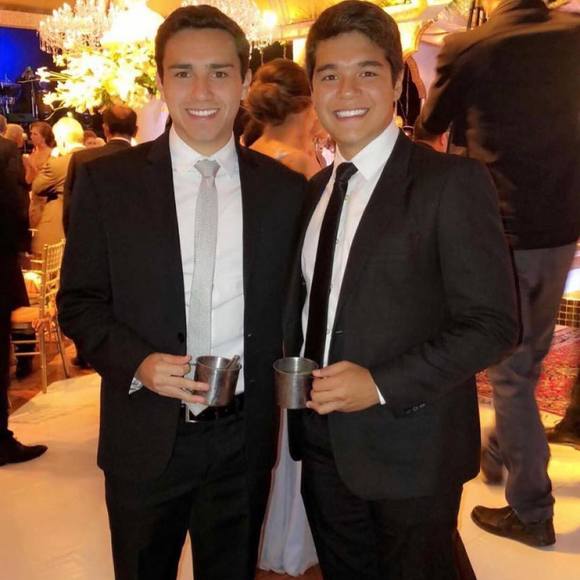 Profile Picture of Carlos hugo Eguez gonzalez (@carloshugoe) on Poshmark