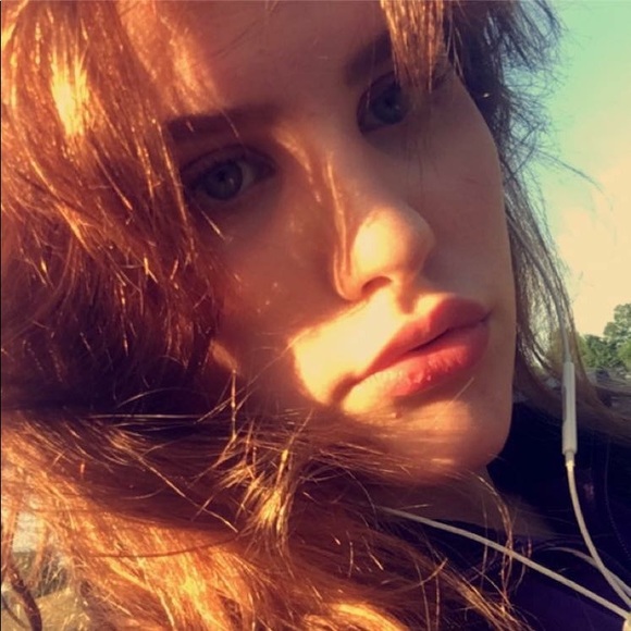 Profile Picture of Autumn Gremlin (@autumngremlin) on Poshmark