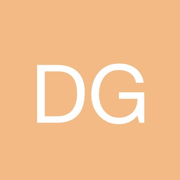 Profile Picture of Devon Gibney (@devgibney) on Poshmark