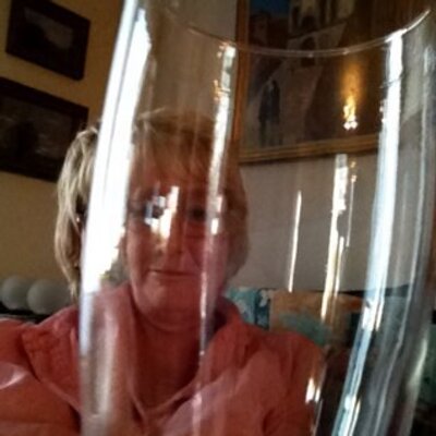 Profile Picture of Julia Morton (@juliamortonse) on Twitter