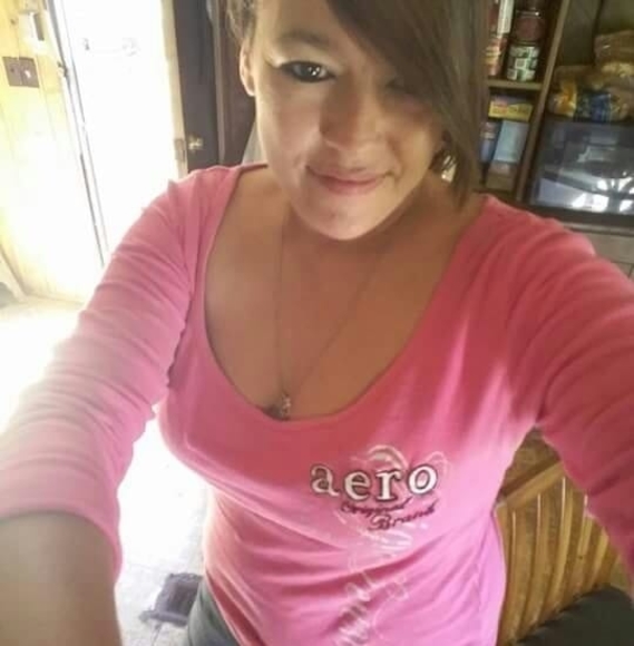 Profile Picture of Michelle Fowler (@crazyshell1976) on Poshmark