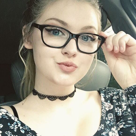 Profile Picture of Tabitha Ball (@tabbyball11) on Poshmark