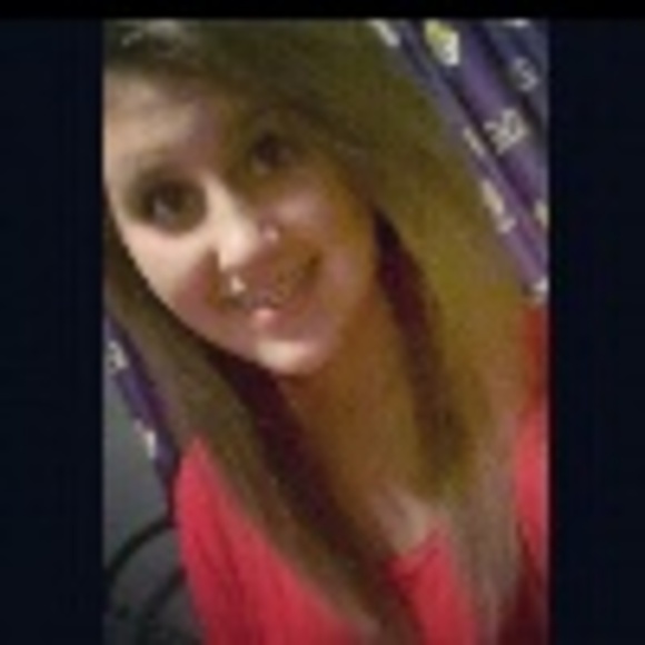 Profile Picture of Brooklyn Gamble (@grooklynbamble) on Poshmark