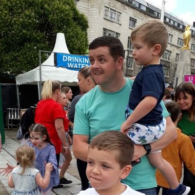 Profile Picture of Tom Dowling (@LeedsLion) on Twitter