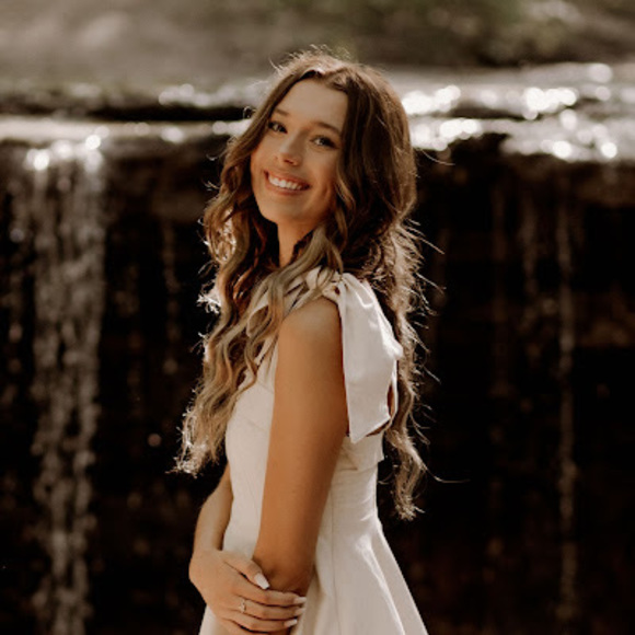 Profile Picture of Meah Wendlandt (@meahwendlandt) on Poshmark