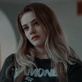 Profile Picture of 𝑛𝑎𝑏𝑒̂ (@wollstonecrat) on Twitter